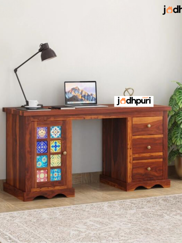 Amisha Study Table